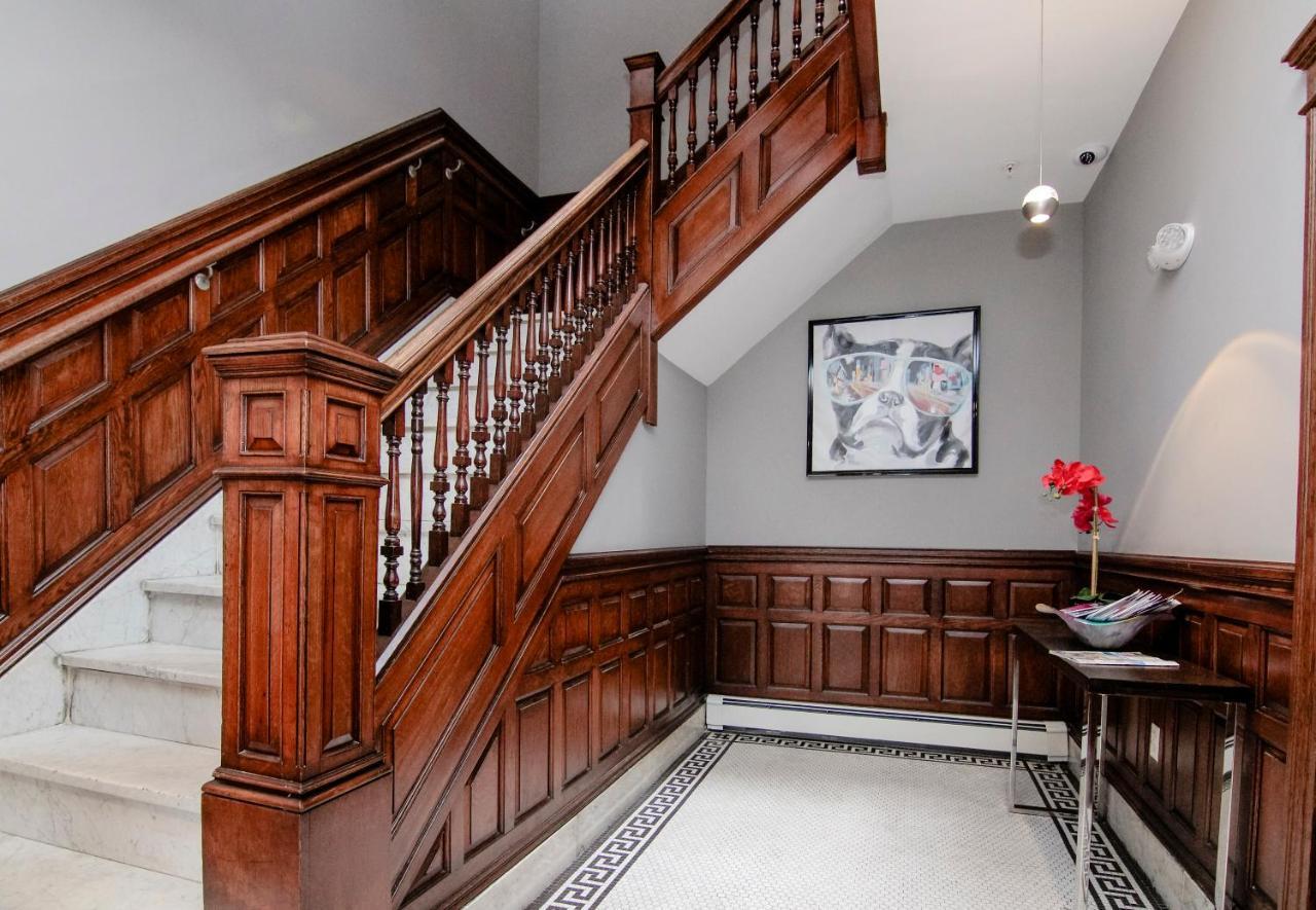 A Stylish Stay W/ A Queen Bed, Heated Floors.. #37 Brookline Bagian luar foto