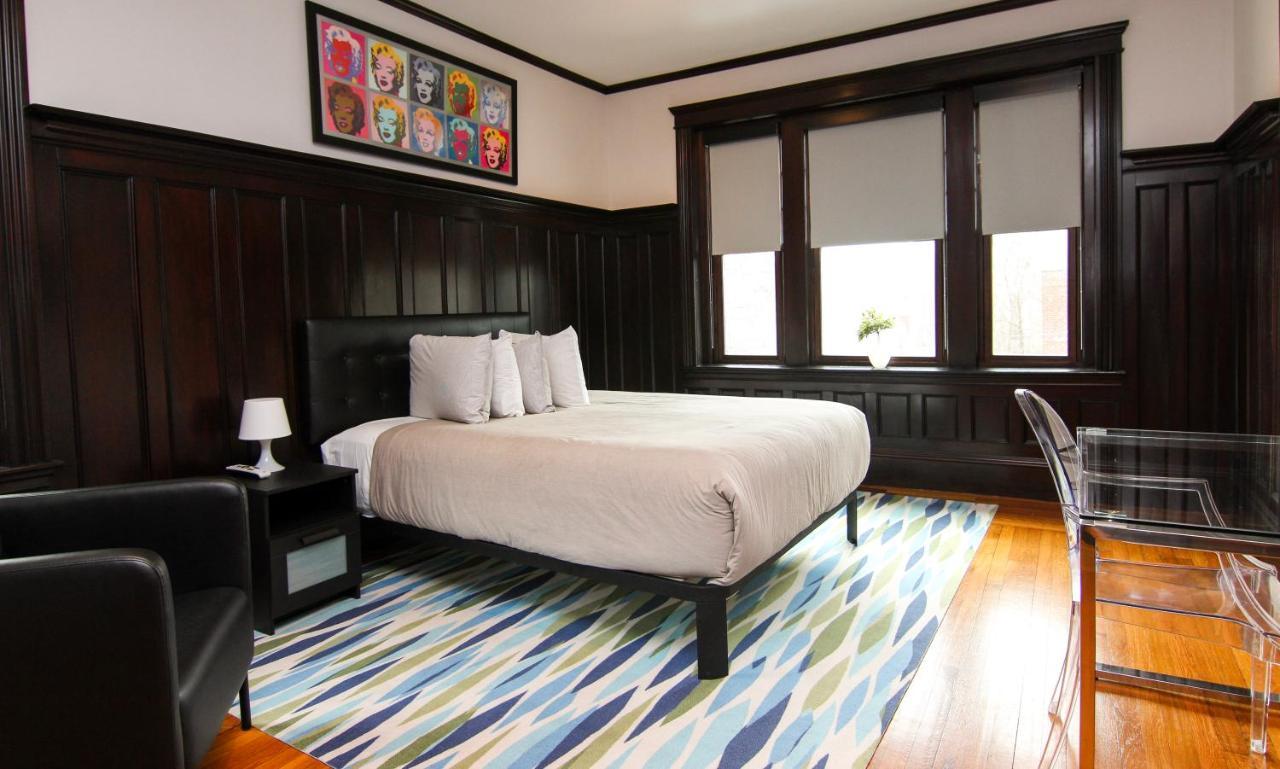A Stylish Stay W/ A Queen Bed, Heated Floors.. #37 Brookline Bagian luar foto
